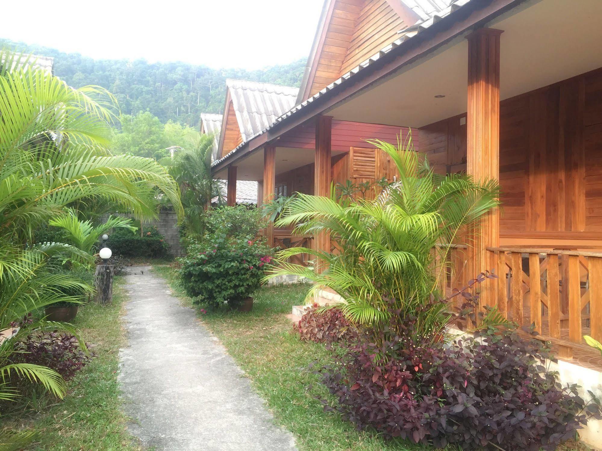Poonsap Resort Ko Lanta Exterior foto